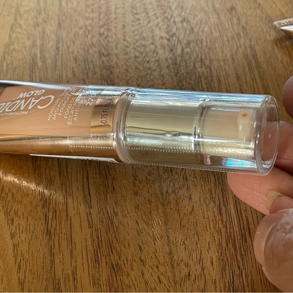 2-New, sealed Revlon Candid Glow 270 - Picture 5 of 8